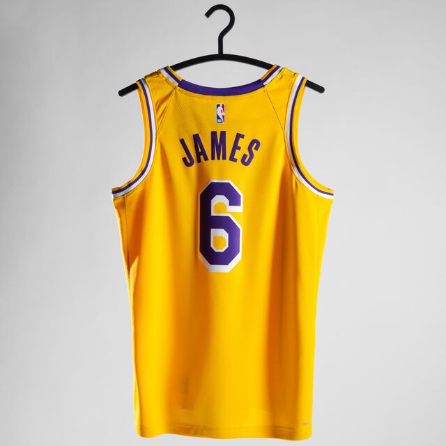 NBA Los Angeles Lakers LeBron James Statement Edition Swingman Trikot Herren image number 1