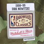 NBA Dallas Mavericks Dirk Nowitzki Black Team Color Swingman Trikot Herren image number 3